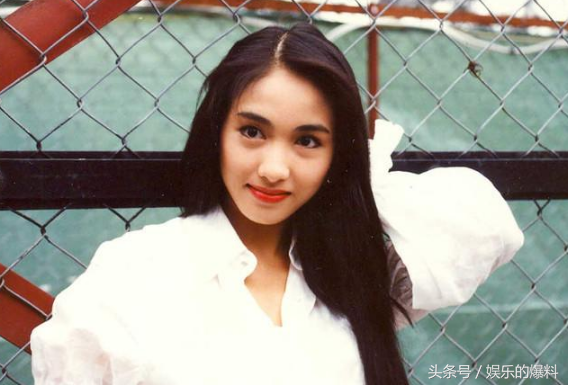 46岁黎姿7岁试管双胞胎女儿不难看，可小女儿却长成这样？好尴尬